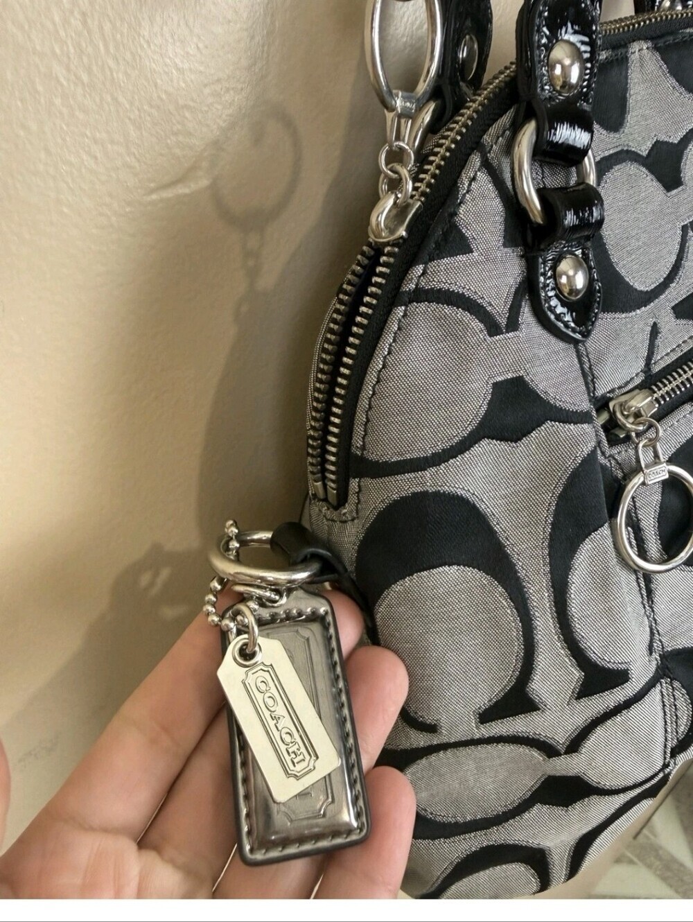Coach POPPY- Y2K- Signature Satchel/Crossbody- Grey & Black- W/Bag Charm - Picture 8 of 15